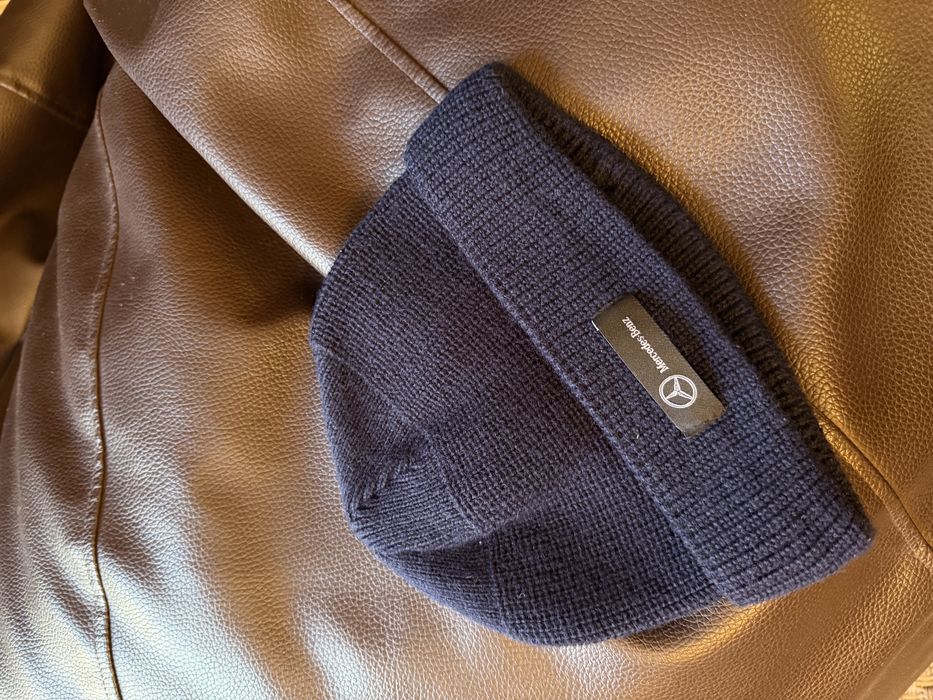 Mercedes roupas_