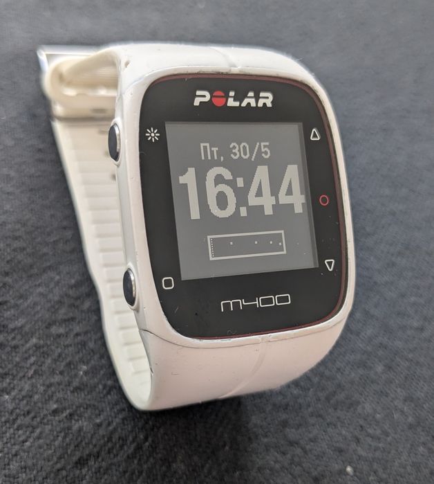 Смарт часы polar m400