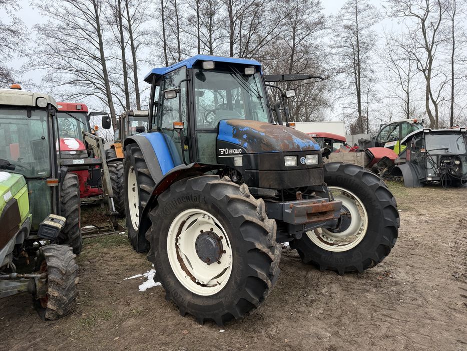 New Holland TS110 Ładowacz czolowy Quicke uszkodzony