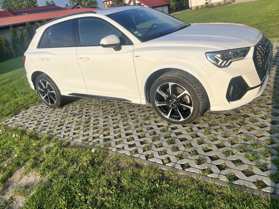 Q3 s-line panorama quatro