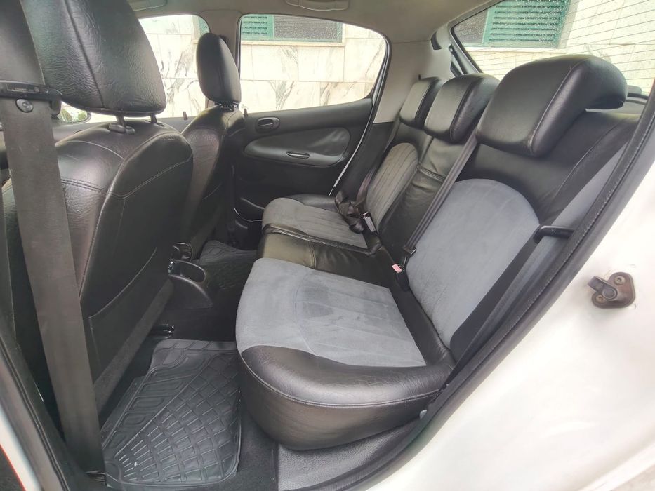 Peugeot 206 1.1 Gasolina (2002)