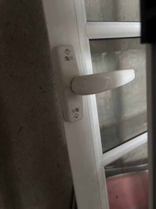 Conjunto de Portas com vidro + Janelas - PVC Alumínio - Bom estado