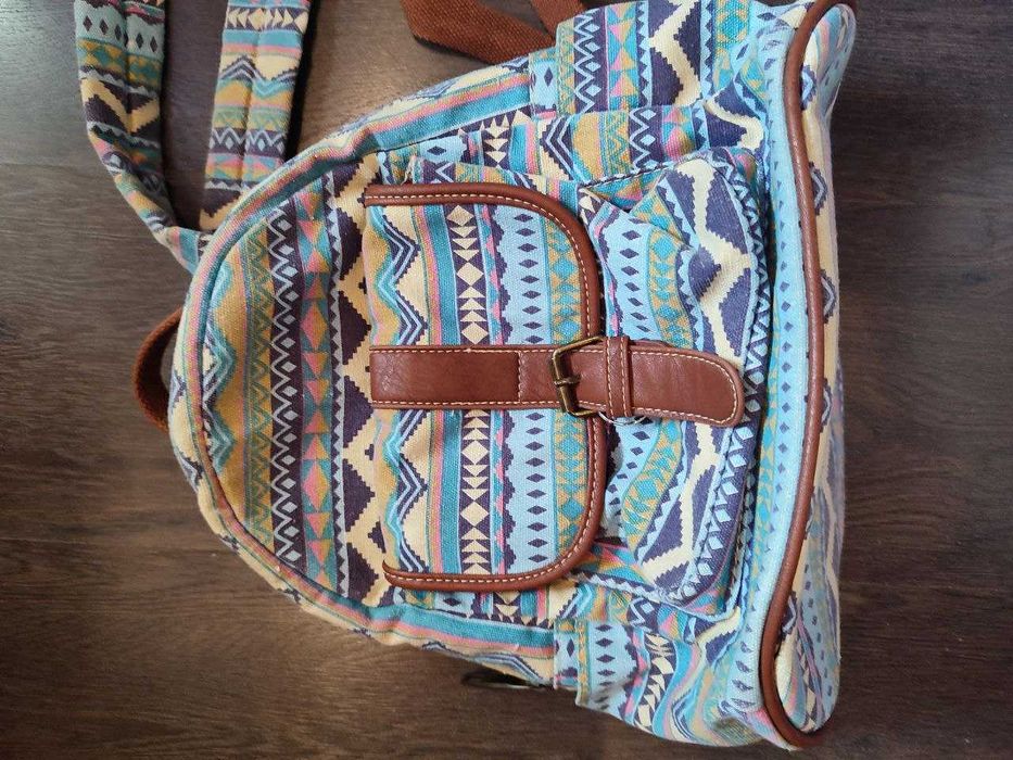 Продается рюкзак для девушек