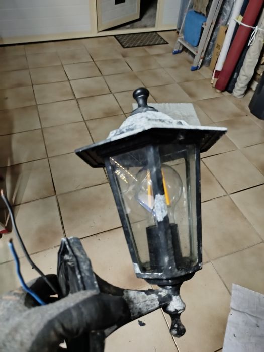 Candeeiro de parede exterior