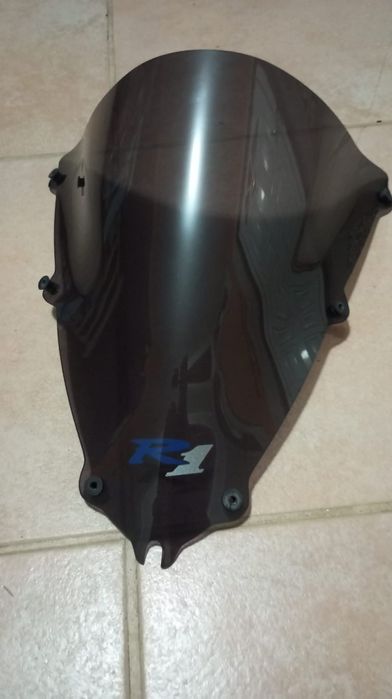 Viseira bolha fumada nova nunca usada para Yamaha R1 ano  1998 a 2002