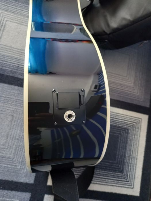 Guitarra Fender como nova