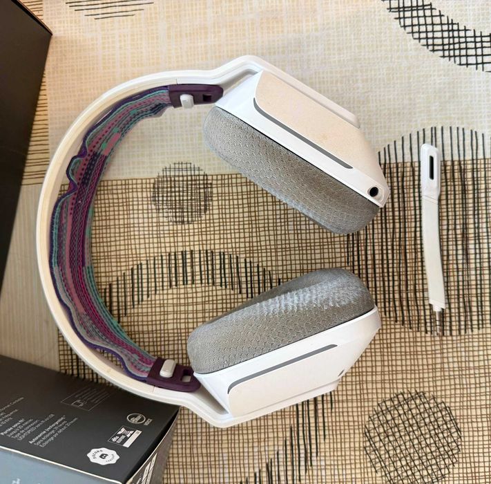 Fones Logitech G733 Branco