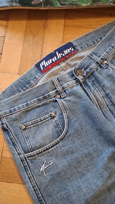 Spodnie marki morojeans