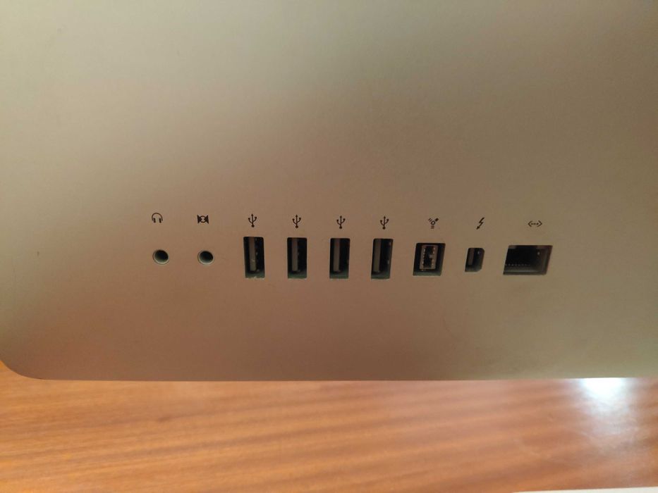 iMac 21,5 polegadas (2011) - i5 2,5GHz - 8GB DDR3 - SSD 500GB