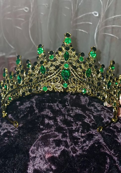 Корона на торт, випускний, на свято.