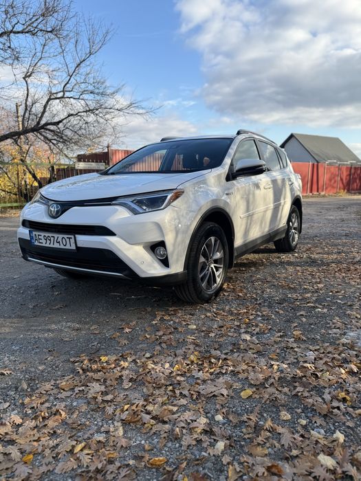 Продам Toyota rav 4 гібрид 2018