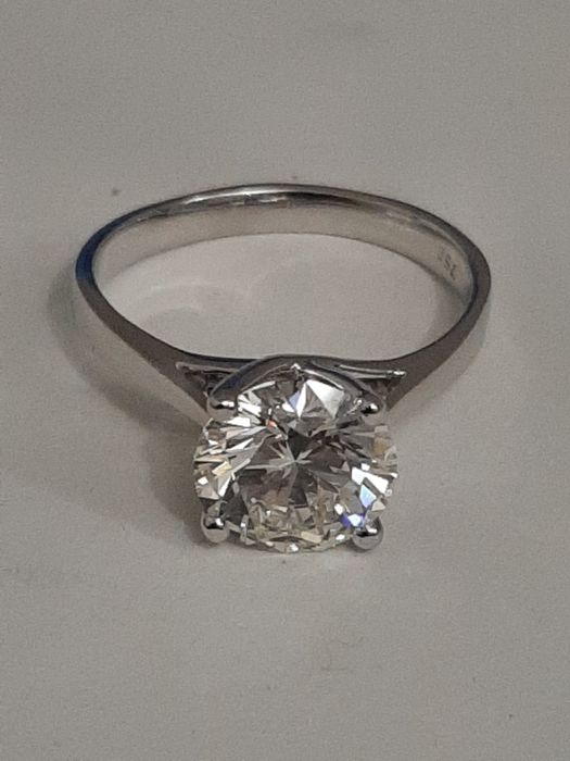 3.07 ct H/VS2 натуральный бриллиант сертификат.  Золотое кольцо.