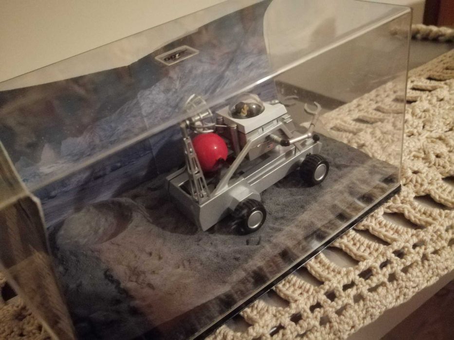 miniatura do james bond