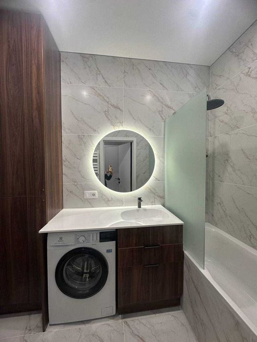 Власна 1к квартира в 66Ж з гардеробною як у Керрі Бредшоу