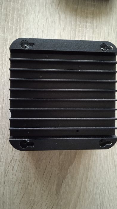 Regulator solarny MPPT i akumulator lion