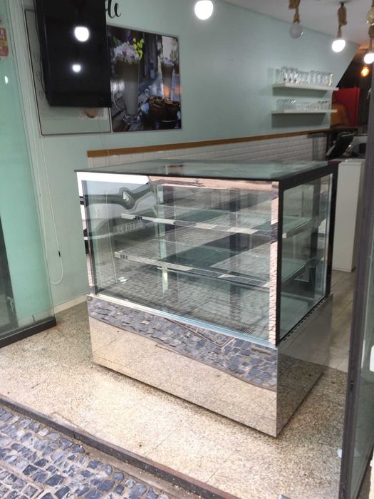 Vitrine Expositor de Frio, para Cafe Restaurante Pastelaria