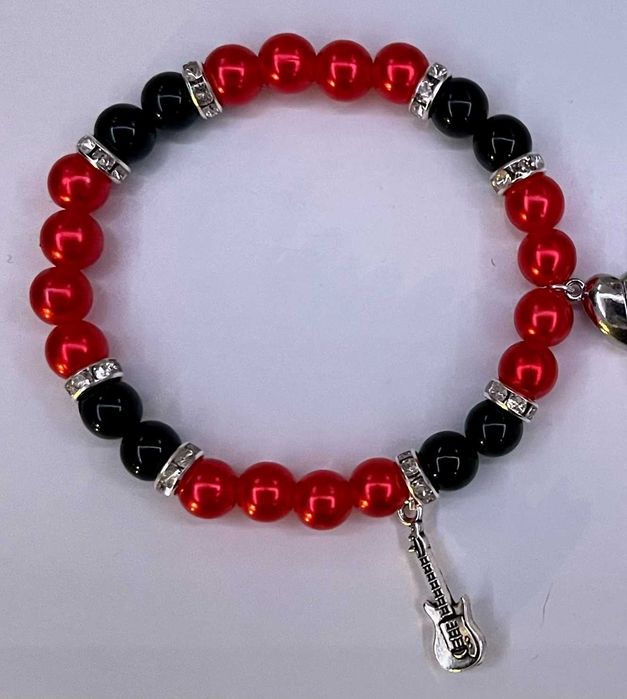 Matching bransoletki the weekend and Ariana Grande