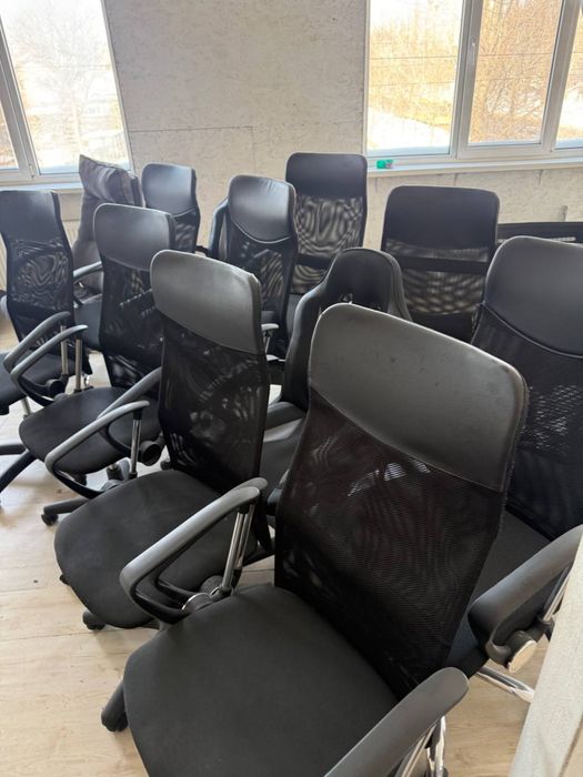 РОЗПРОДАЖ офісних крісел та стільців оптом