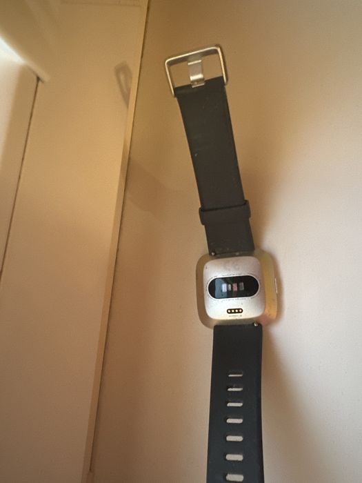 Fitbit zegarek smartwatch