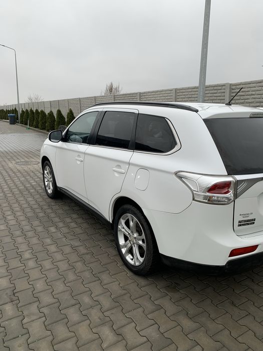 Продам Mitsubishi Outlander XL