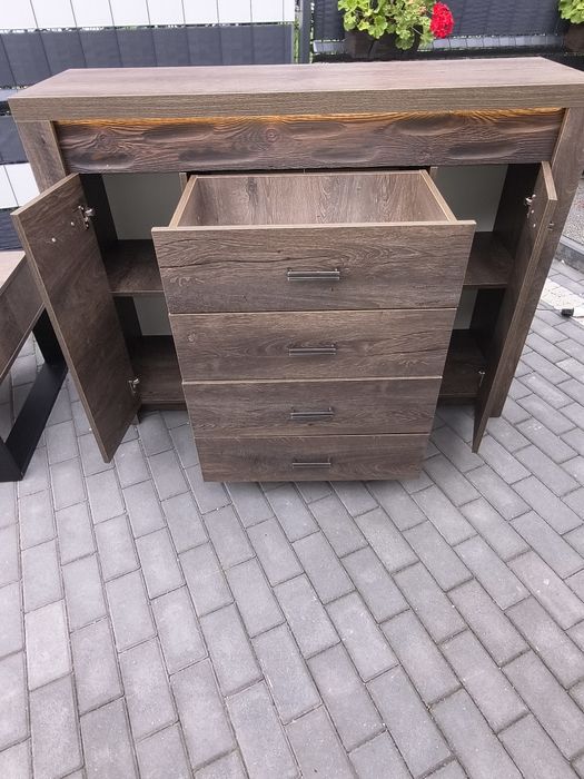 Komoda z podświetleniem led  i stolik