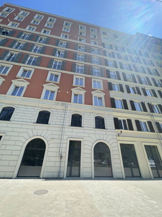 ФАСАДНОЕ помещение 102 метра в ЖК Виа Рома! Свой вход, два уровня!