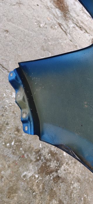 Błotnik prawy Toyota Yaris III niebieski