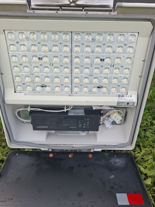 Lampa/ Naświetlacz LUG bardzo mocna 19350lm