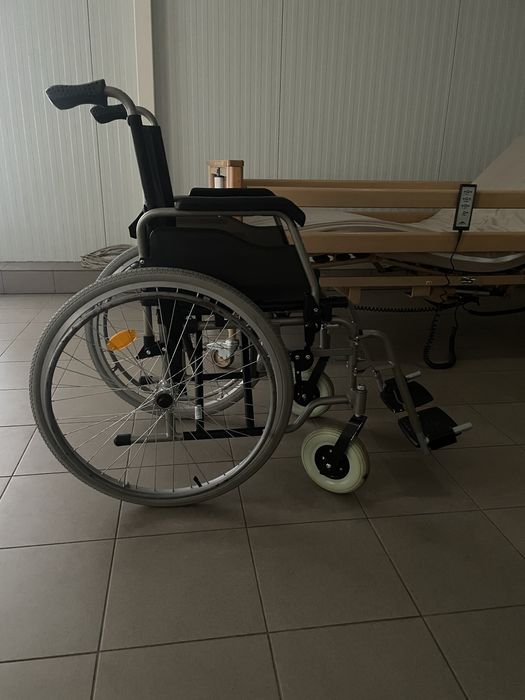 Łóżko rehabilitacyjne medyczne schodołaz koncentrator tlenu szyna cpm