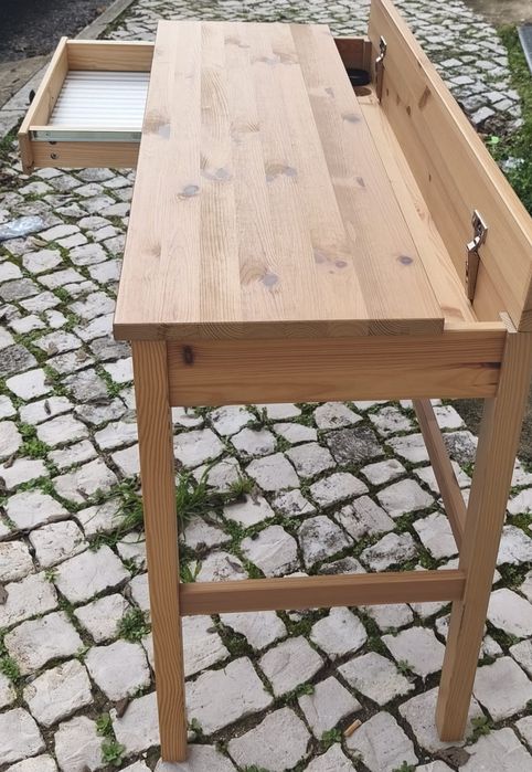 Secretaria ikea madeira