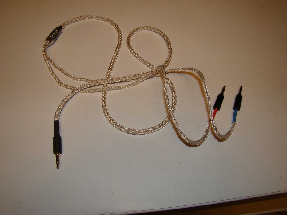 Провода для наушников продвинутого типа/посеребреный/. Y образный