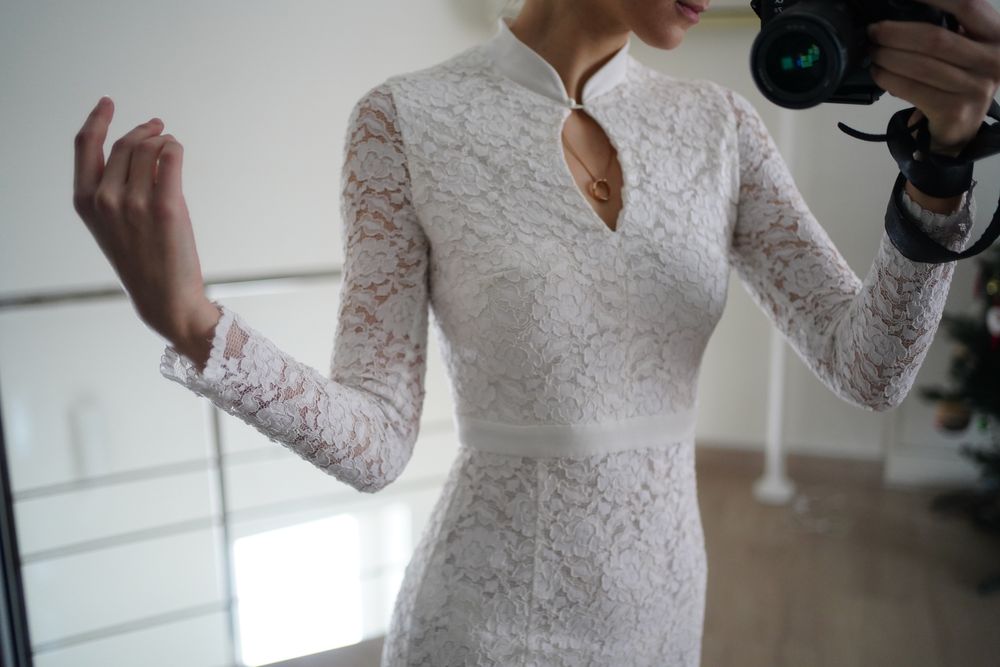 Весільна сукня з мережива S