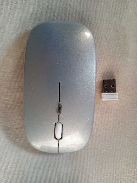 Беспроводная бесшумная аккумуляторная мышь Серебристо-белая