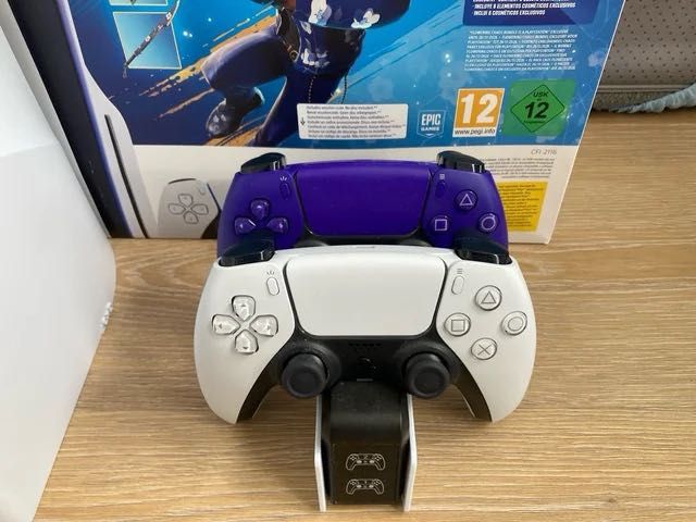 Playstation 5 Slim Drive de Disco e dois comandos