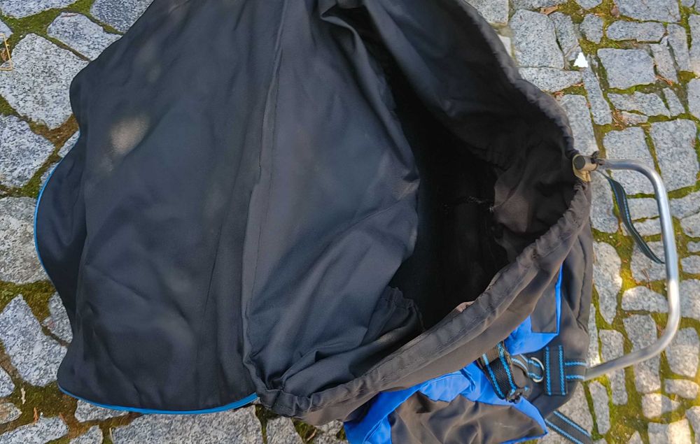 Plecak turystyczny na stelażu