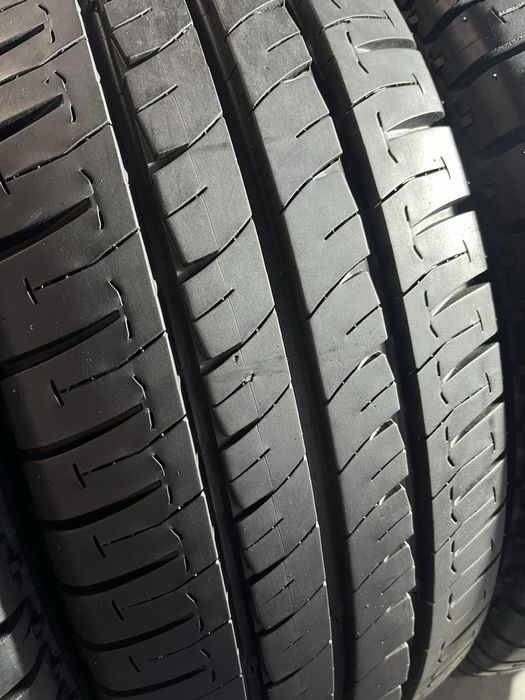 235/65/16c R16c Michelin Agilis 4шт