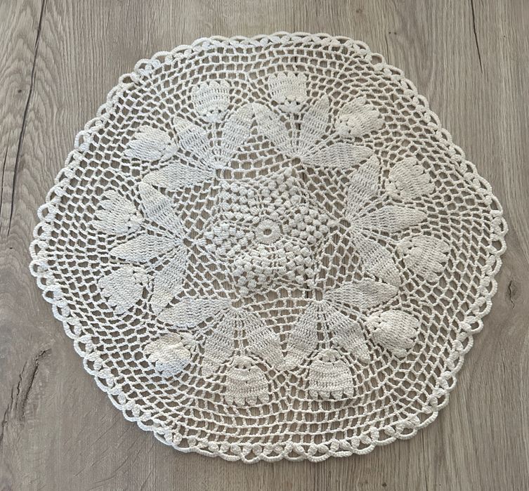 Serwetka  szydełko tulipan  40x45