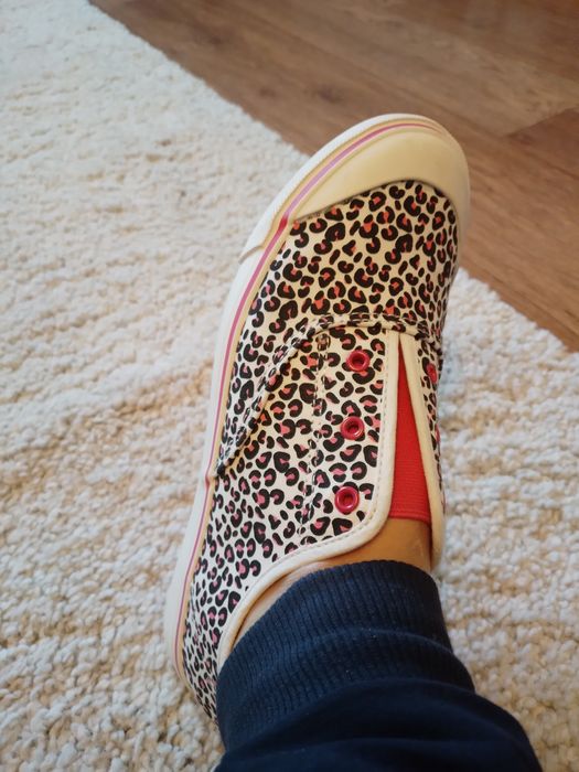 Новые   мокасины Bata