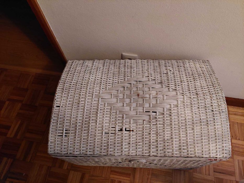 Baú em verga antigo