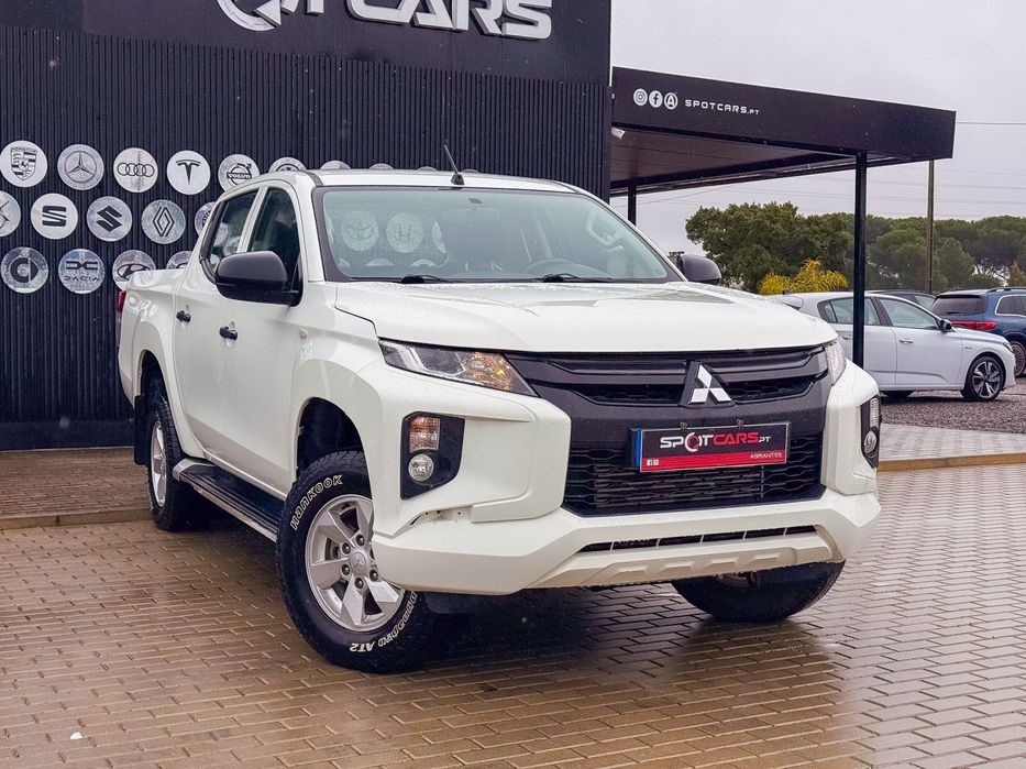 Mitsubishi L200 2.3 DI-D CD Invite 4WD