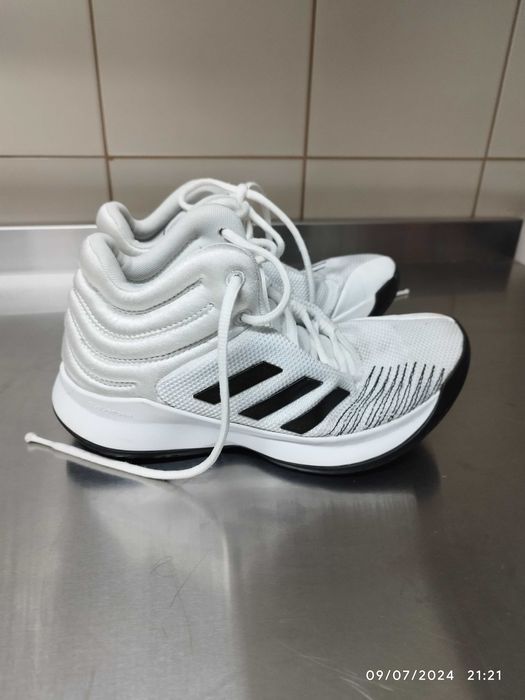 Tenis Basquetebol Adidas Pro Spark