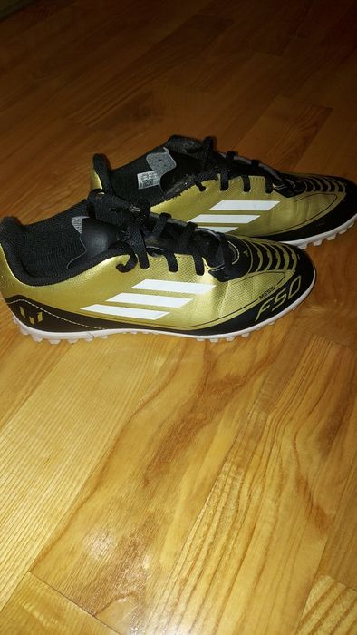 Взуття для футболу, бутси Adidas, 35р.