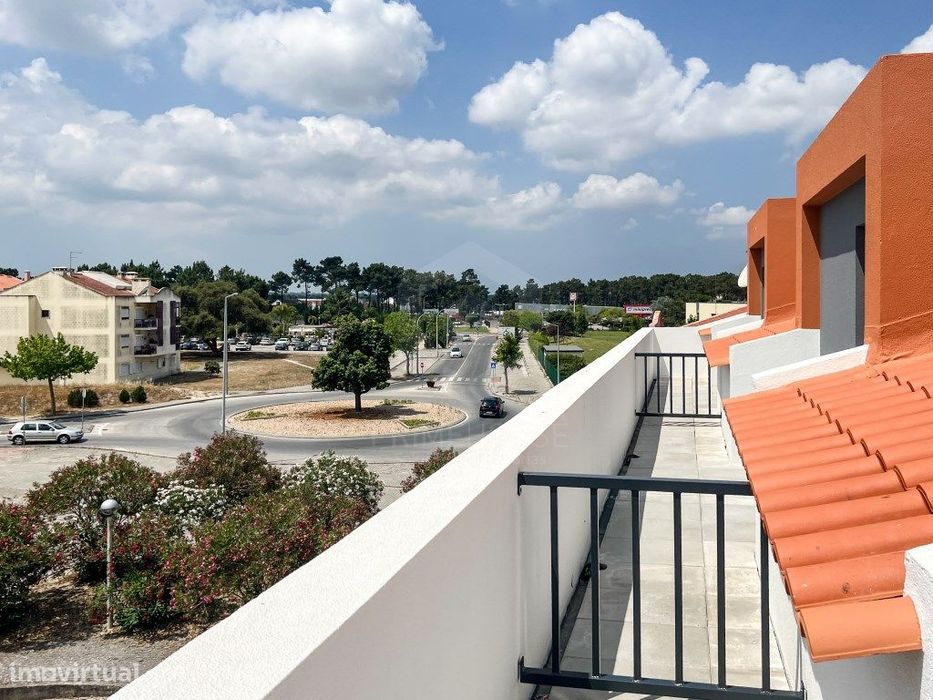 Apartamento T4 DUPLEX SEMI -NOVO - muito central, na Brejoeira em A...