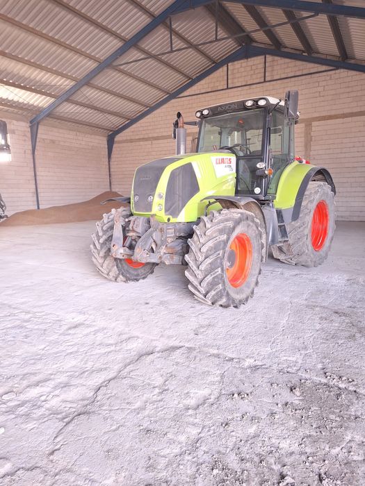 Claas Axion 810 /