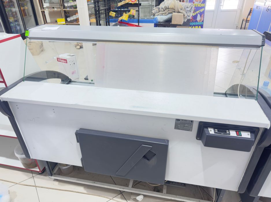 Холодильная витрина