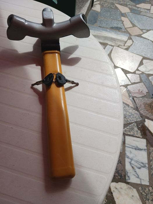 Tranca para trancar volante de carro,caravana,camião,com duas chaves