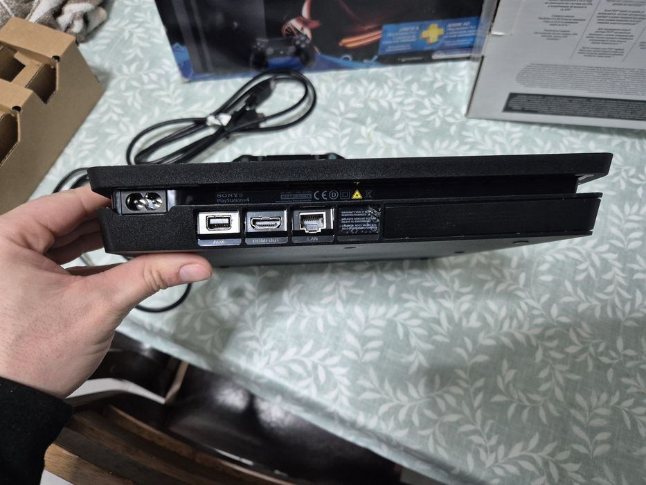 Ps4 Slim 1Tb Jet Black chu-2116b