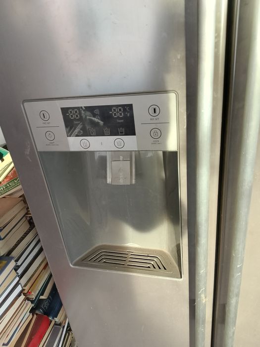 Холодильник по запчастям