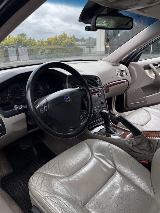 Volvo s60.
