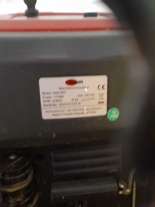 Zamiatarko-odśnieżarka LIMPAR, Automat myjąco-szorujący VIPER